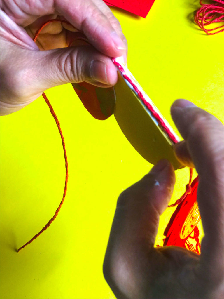 PositiveLeePeilin - Mickey CNY DIY Craft Pasting String on Spine